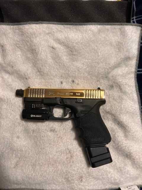 Gold glock 19 gen5