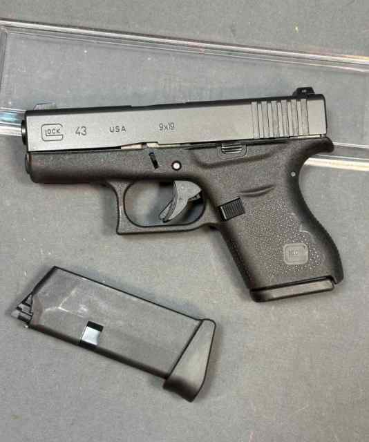 Glock G43 9mm,W/ Night Sights 2 Mags