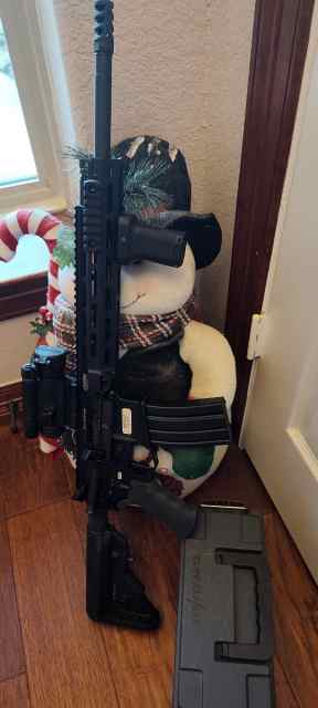 LMT 16 &quot; AR15 PISTON SHOVELNOSE W/AIMPOINT &amp; AMMO 