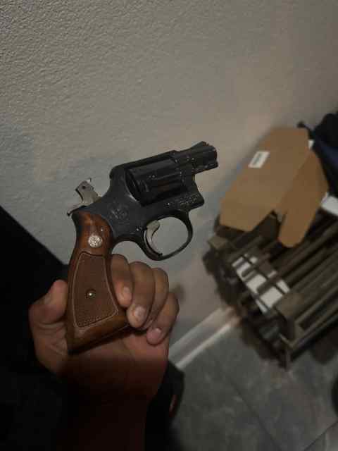 2 revolvers 