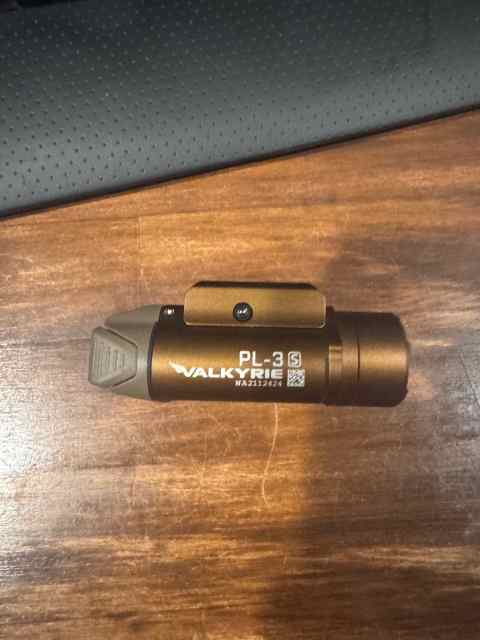 Olight Valkyrie PL-3 S - Desert Tan/ Mint Cond. 