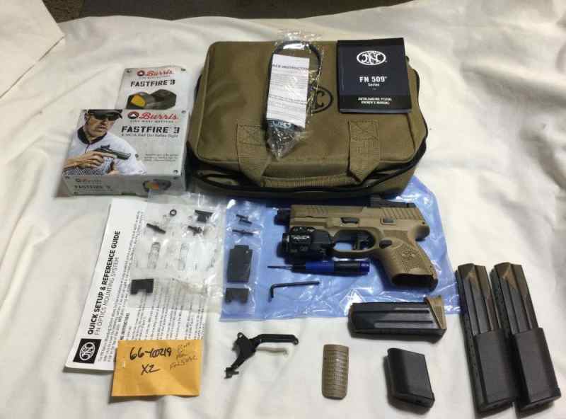This FN 509 COMPACT TACTICAL PISTOL in 9MM 
