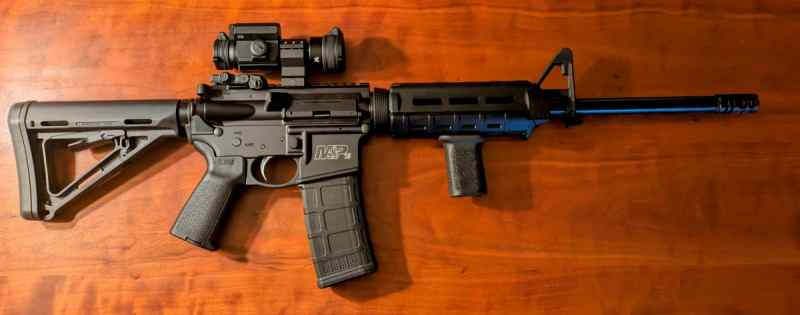 Smith &amp; Wesson AR-15 + High Quality Upgrades