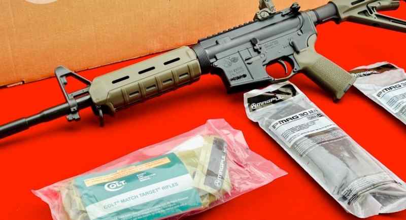 2013 Colt AR-15 M4 Carbine LE6920