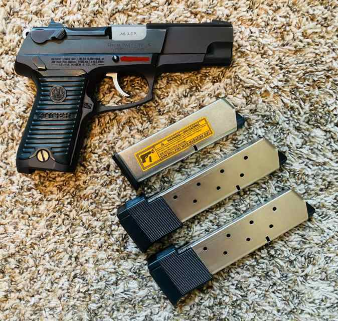 Ruger P90 .45 ACP Semi-Auto Pistol w/3 Magazines 