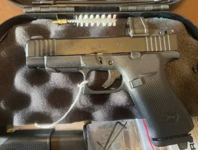 Glock 48 MOS chambered in 9mm,