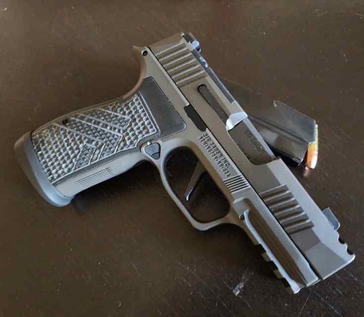 Sig P365 AXG