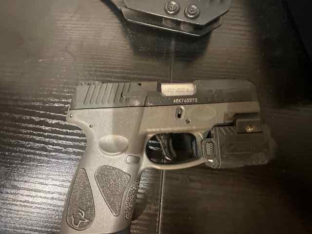 Taurus G2C with Holster and light/laser 4 mags