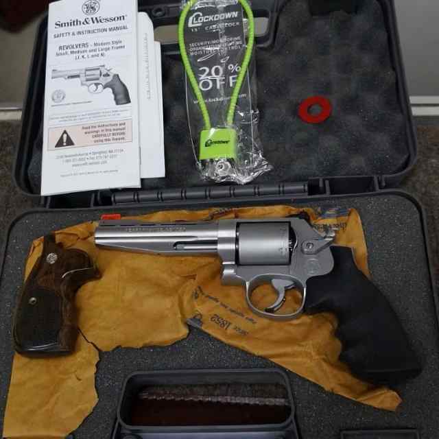 Smith &amp; Wesson 686 Plus .357 magnum