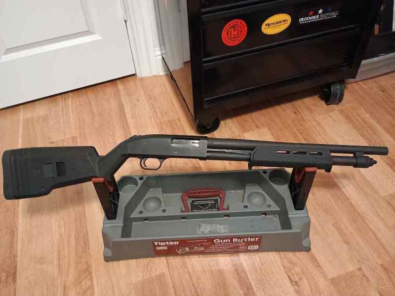 Mossberg 590 with magpul furniture