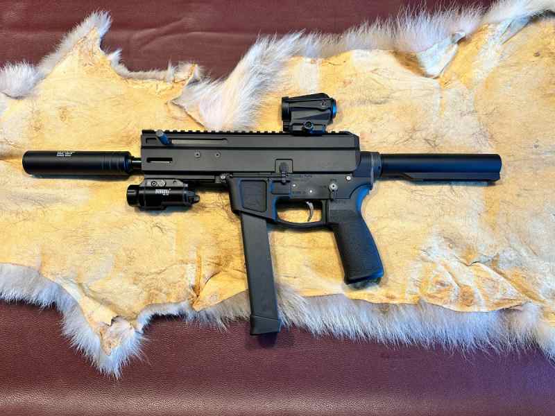 Matador / Foxtrot Mike 9 MM pistol