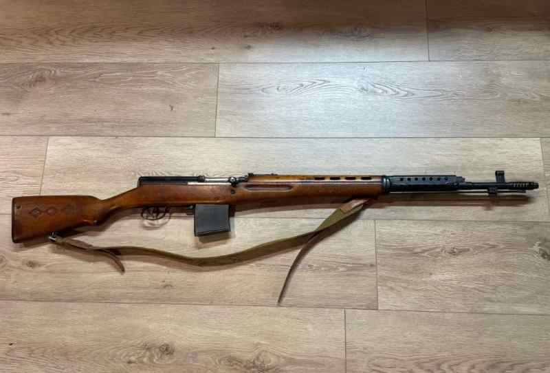 Tokarev SVT-40 